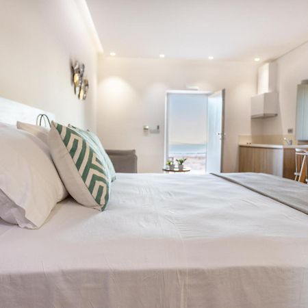 Armantanis Luxury Suites Ареополис Номер фото