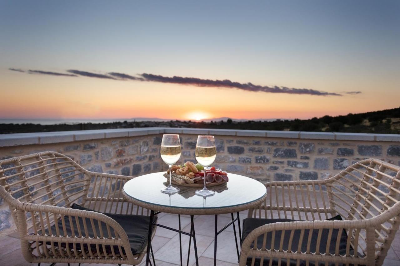 Armantanis Luxury Suites Ареополис Экстерьер фото
